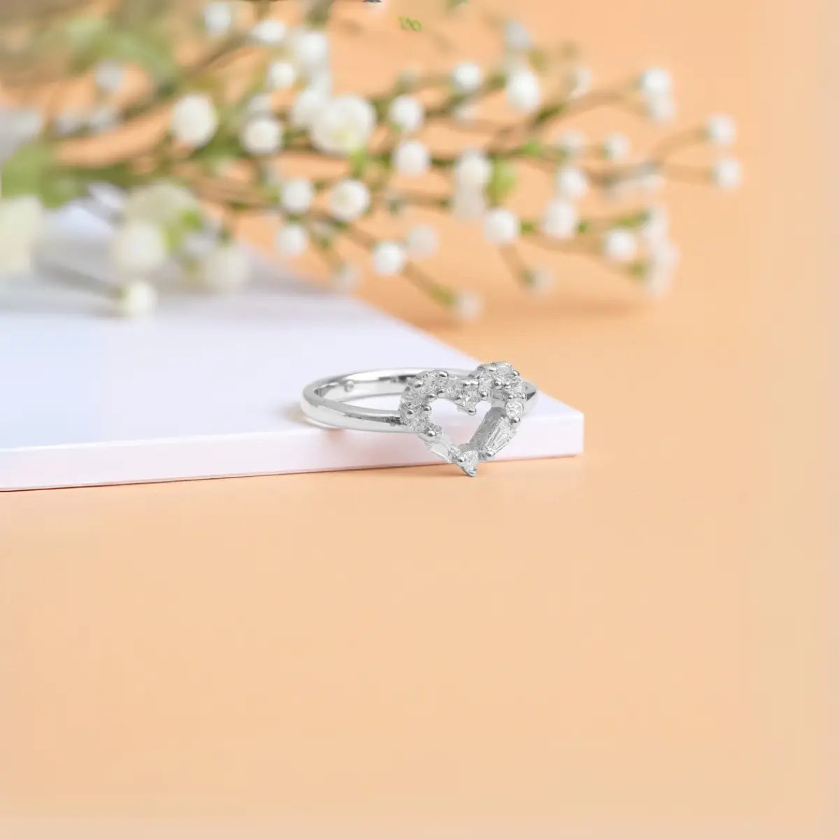 Silver Sparkling Love Heart Zircon Ring