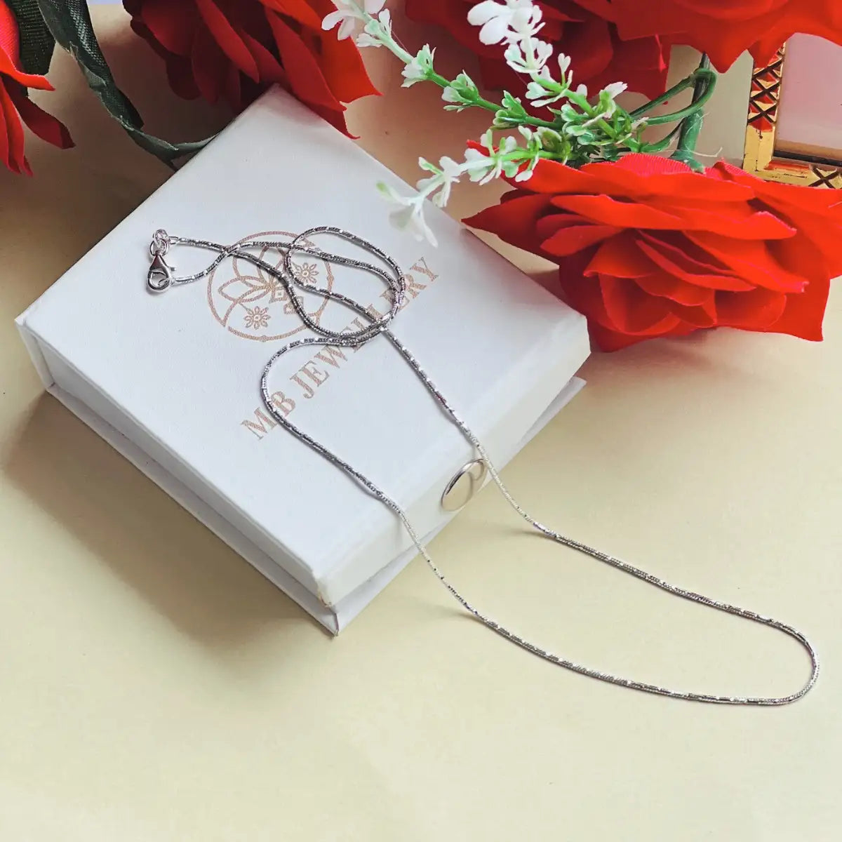 Sleek Minimalist Silver Premium Twist Chain
