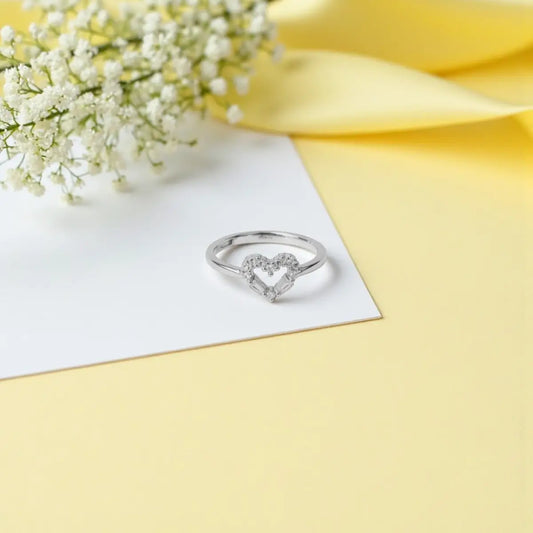 Silver Sparkling Love Heart Zircon Ring