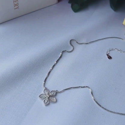 Adjustable Silver Flower Necklace for Women